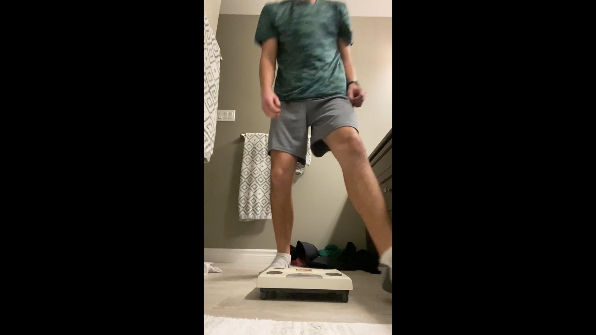 Watch everett nowak's Weight: 151.5 pounds