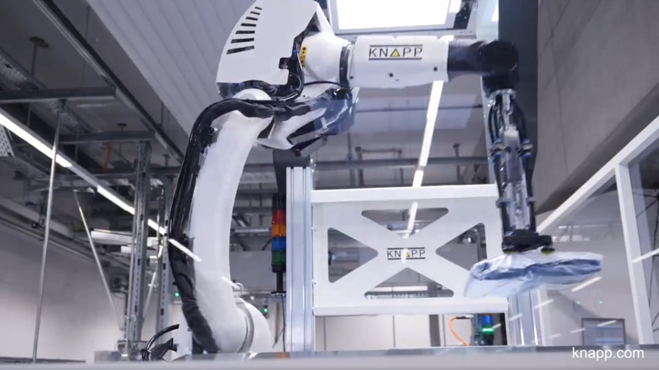 KNAPP's Pick-it-Easy Robots powered by Covariant