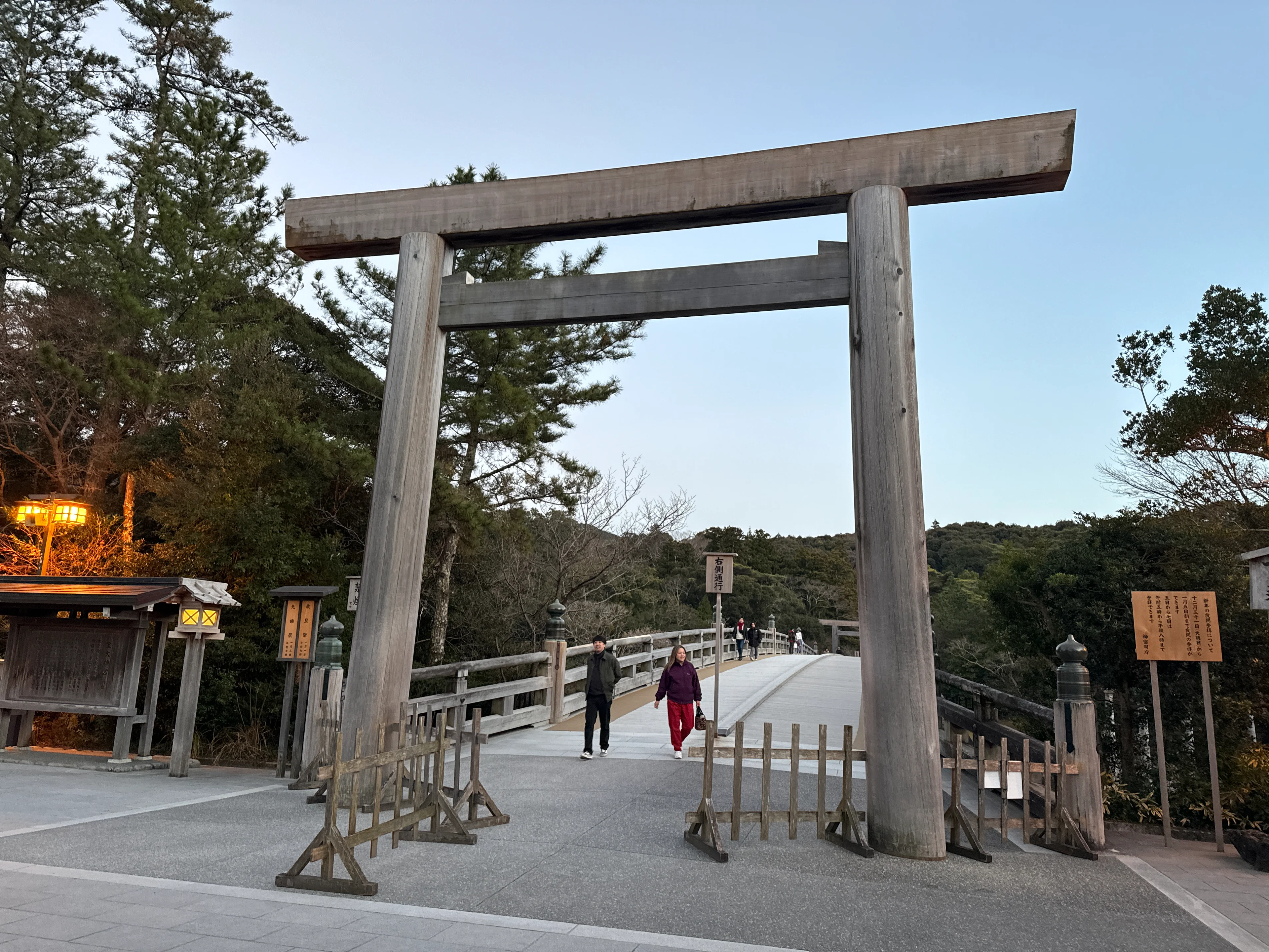 伊勢神宮 青春18きっぷを利用して住吉大社(大阪)、熱田神宮(愛知)、伊勢