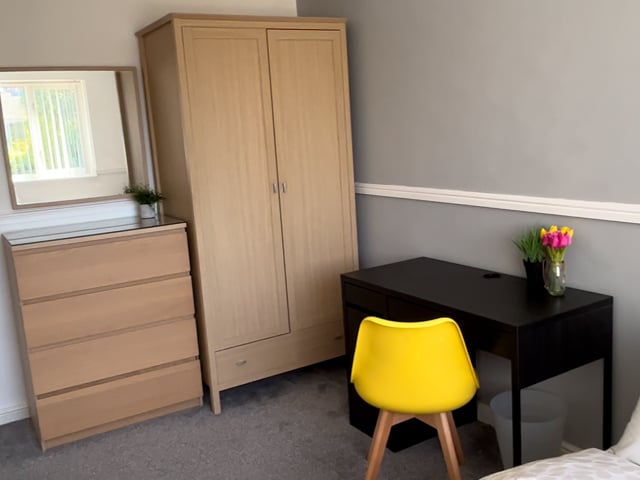 Video 1: Spacious double room