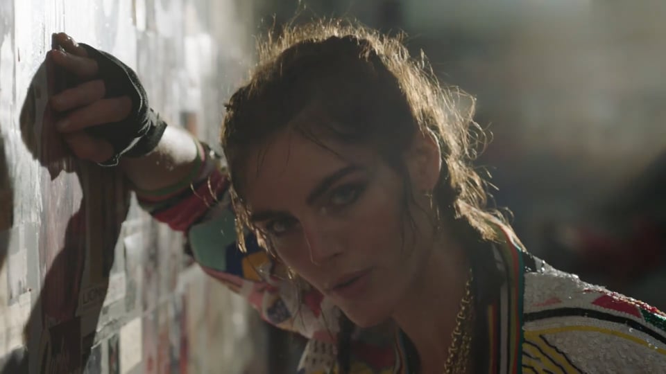 Preview image for video HARPERS_BAZAAR_hilary_rhoda_PREVIEW