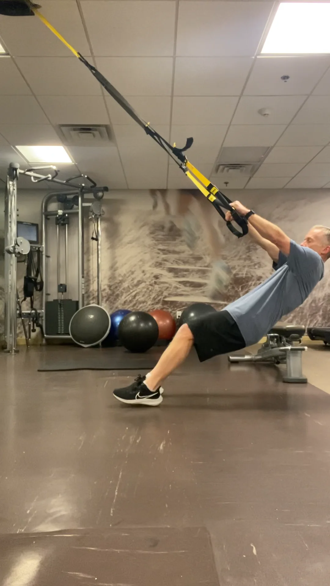 TRX circuit Row Fallout SL squat on Vimeo
