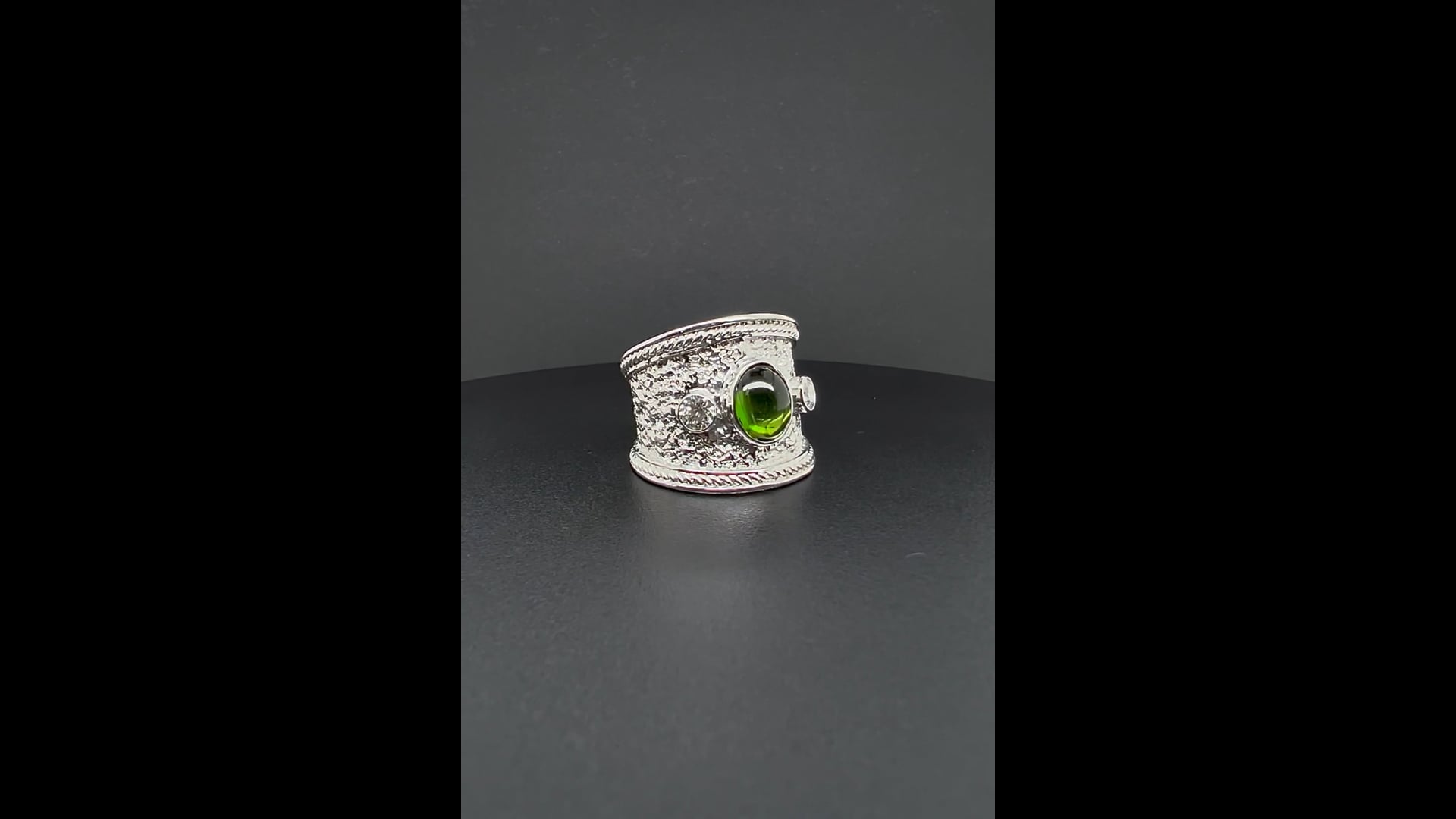Achetez Bague Julisha en Or Jaune 585 Tourmaline Verte 4.6