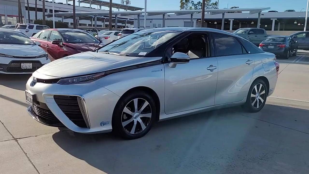 USED 2020 TOYOTA MIRAI Sedan at Tustin Toyota (USED) P14076 on Vimeo