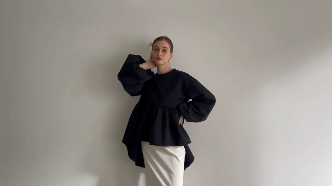 peplum loose sweat | Acka.| エーシーケーエー|公式 peplum loose sweat | Acka.| エーシーケーエー|公式