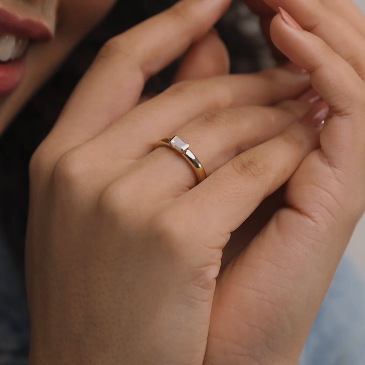 product video 2 for näas 1/2 ctw Emerald Lab Grown Diamond East-West Stackable Ring