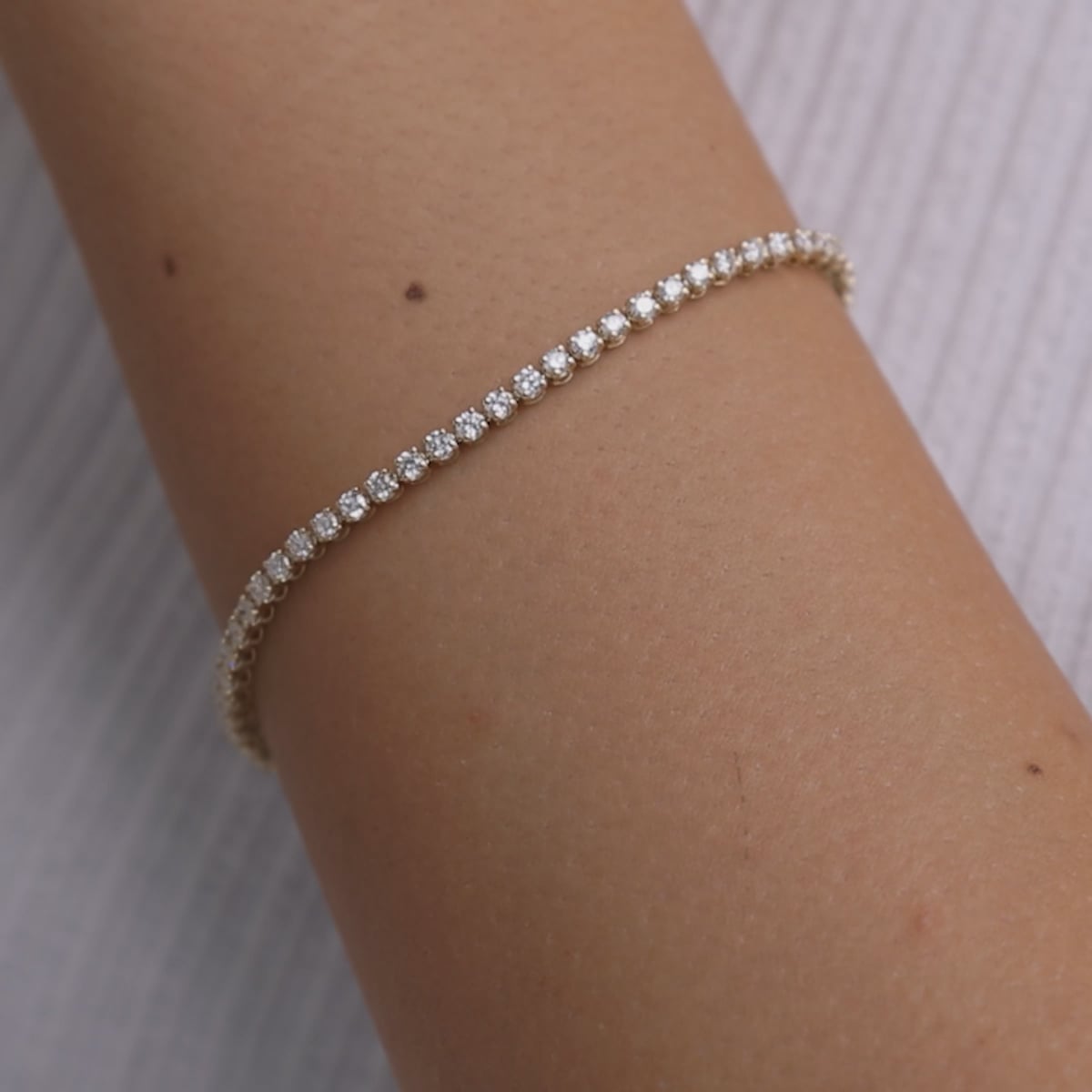 product video 2 for 3 ctw Round Lab Grown Diamond Petite Tennis Bracelet - 7 Inches