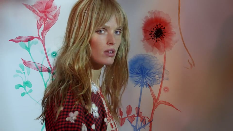 Preview image for video HARPERS_BAZAAR_GIF_1