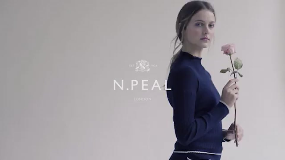 Preview image for video N.PEAL_case_GIF_6