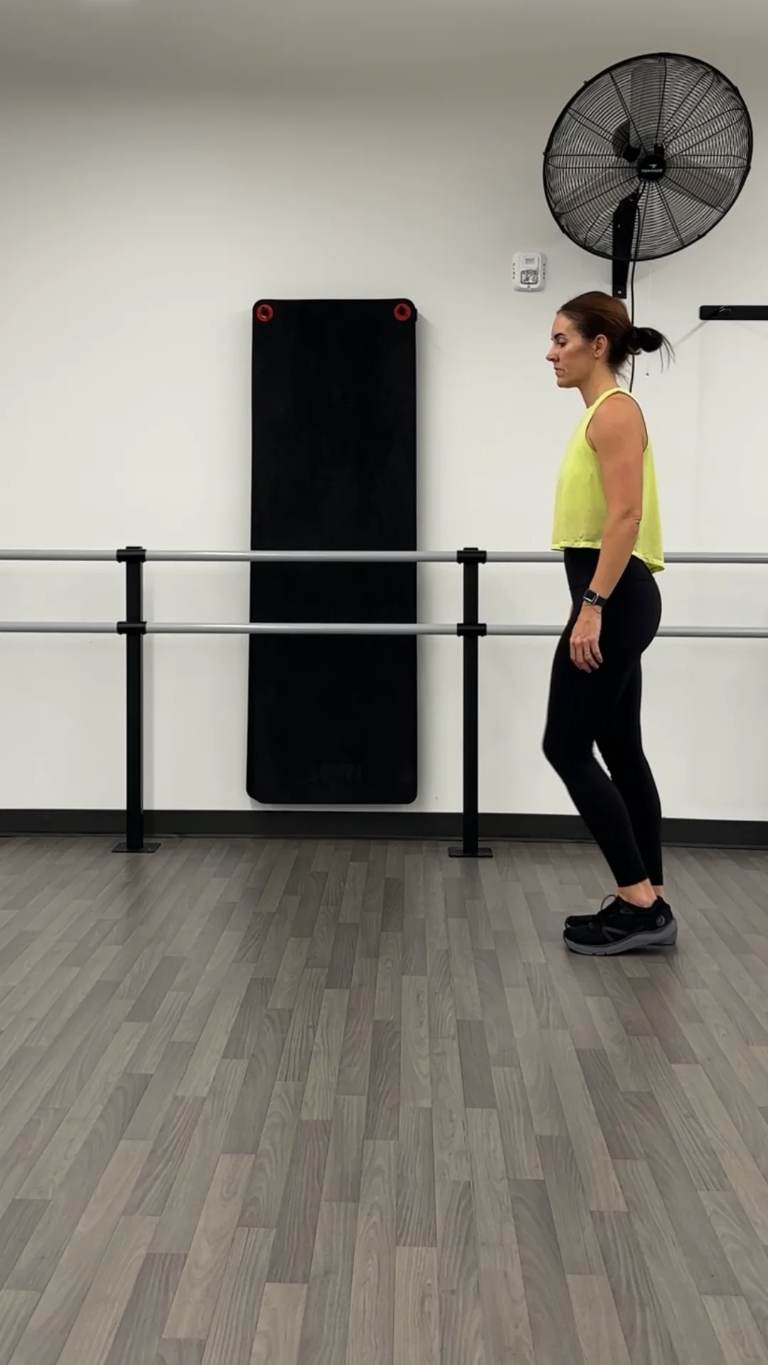 Anterior Lunge w/ Trunk Rotation on Vimeo