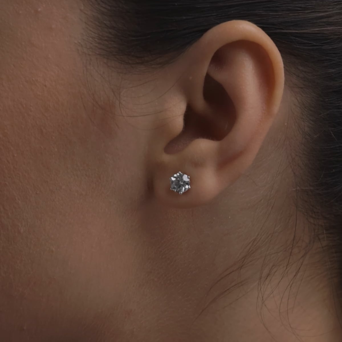 product video for 1 1/2 ctw Round Near-Colorless Lab Grown Diamond Six Prong Stud Earrings