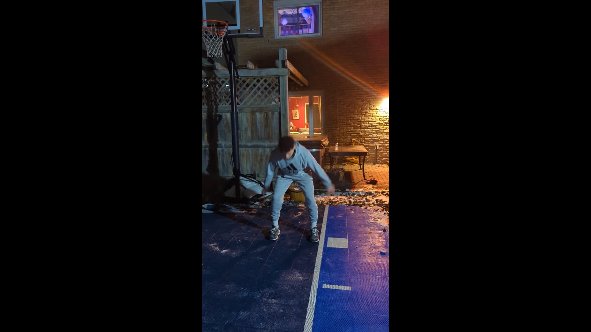 Watch tayshon mulrain's Vertical Jump: 21.67 inches