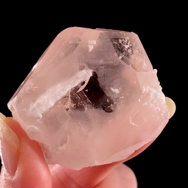 Beryl var: Morganite