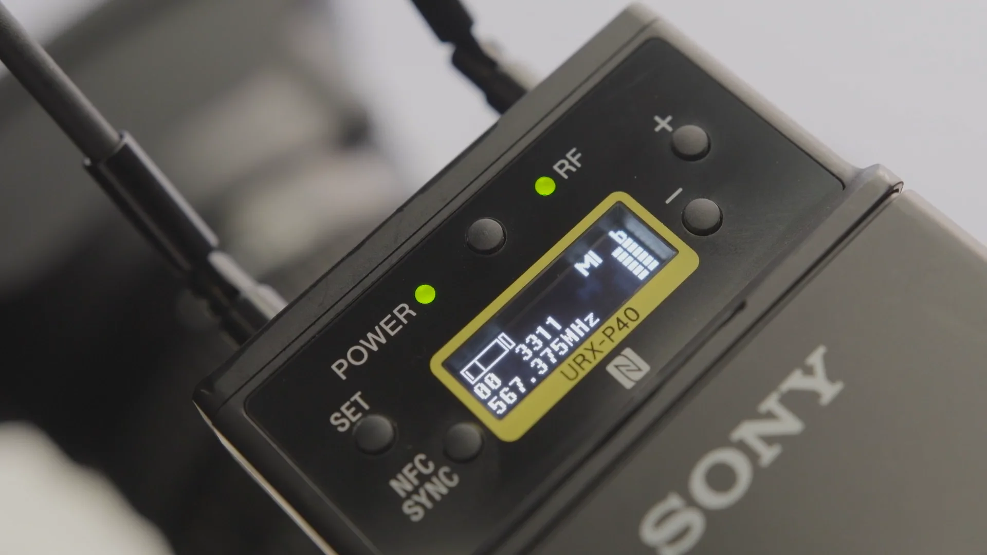 Sony UWP-D21 Bodypack Wireless Microphone Set