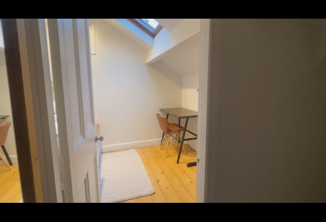 Single  Room, Mon-Fri Only, Didsbury Village Main Photo