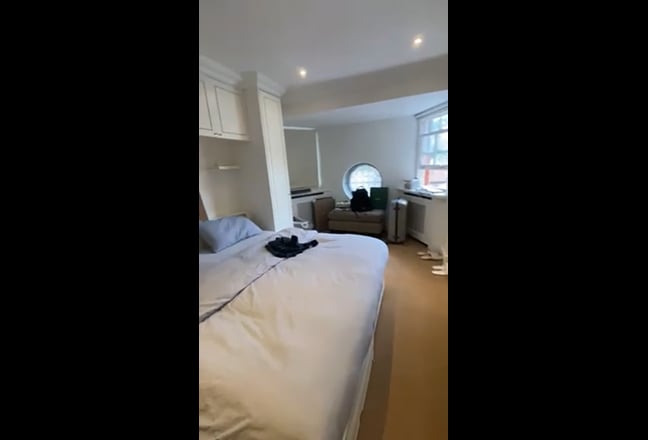 Video 1: MASTER ROOM