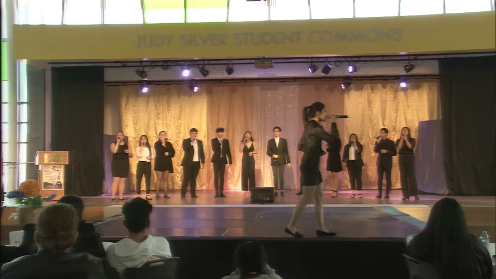 C7O-269 - 2018 Grad Fashion Show