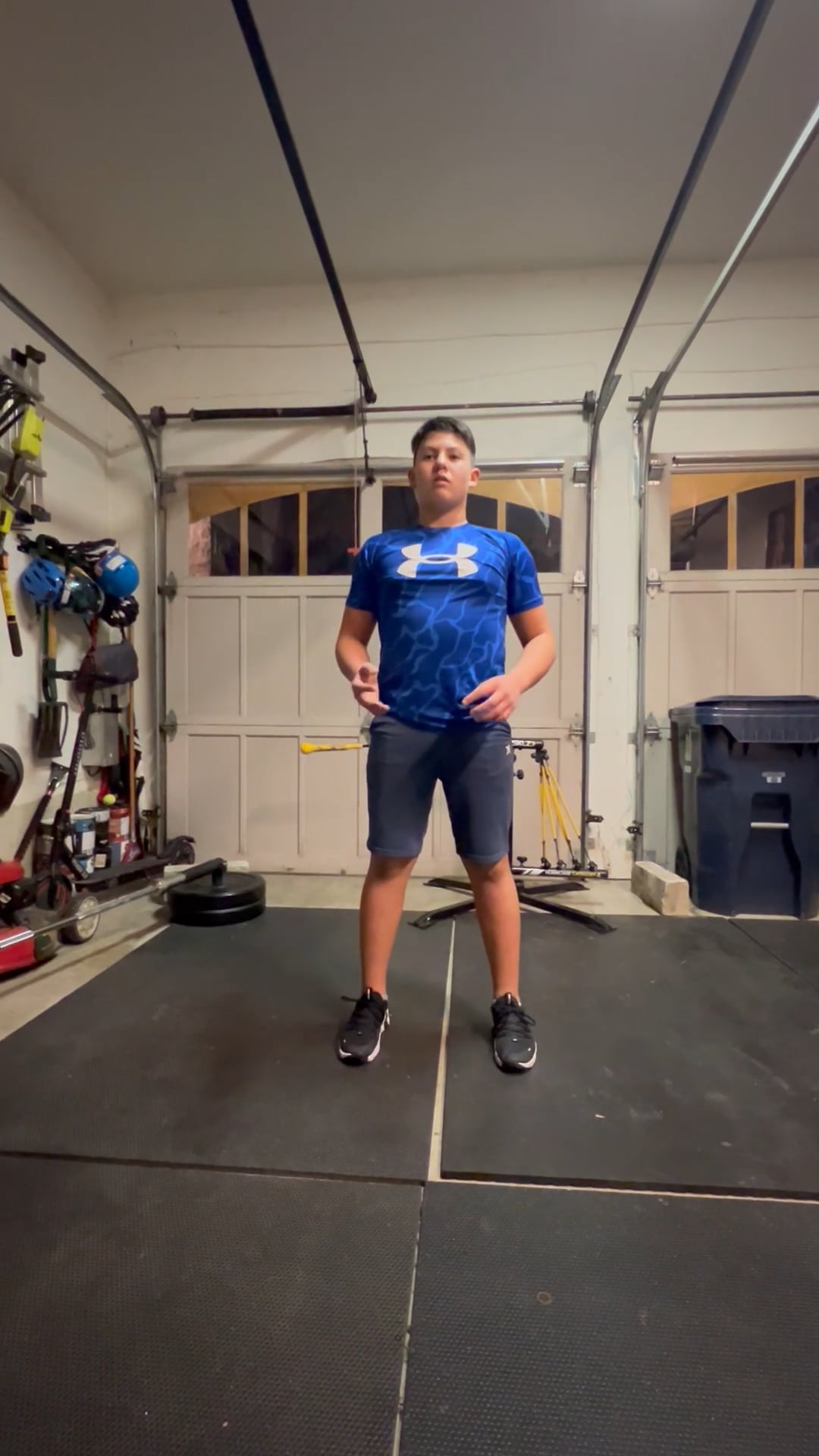 Watch ethan huen's Vertical Jump: 18.3 inches