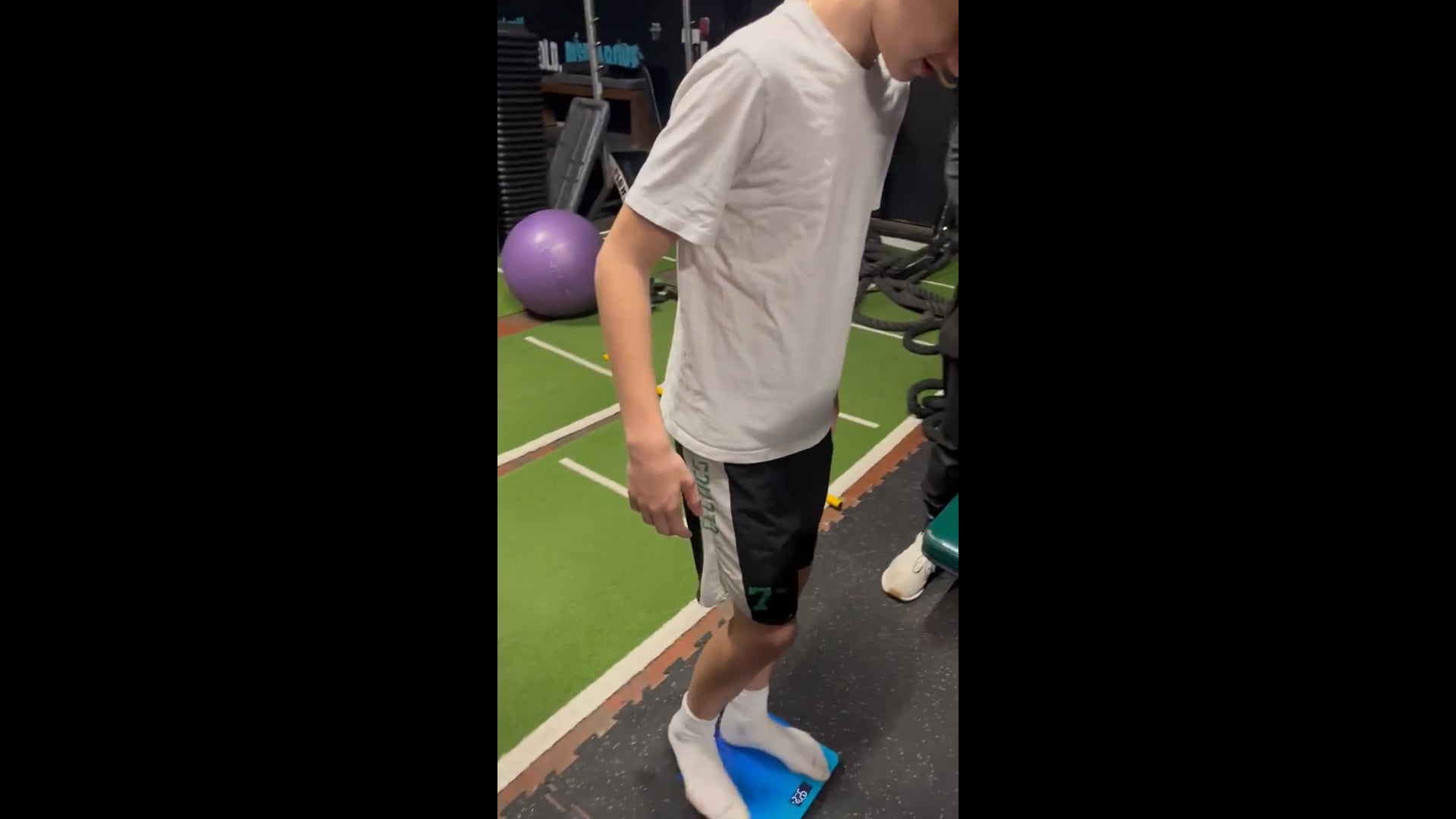 Watch cruz vonic's Weight: 113.3 pounds