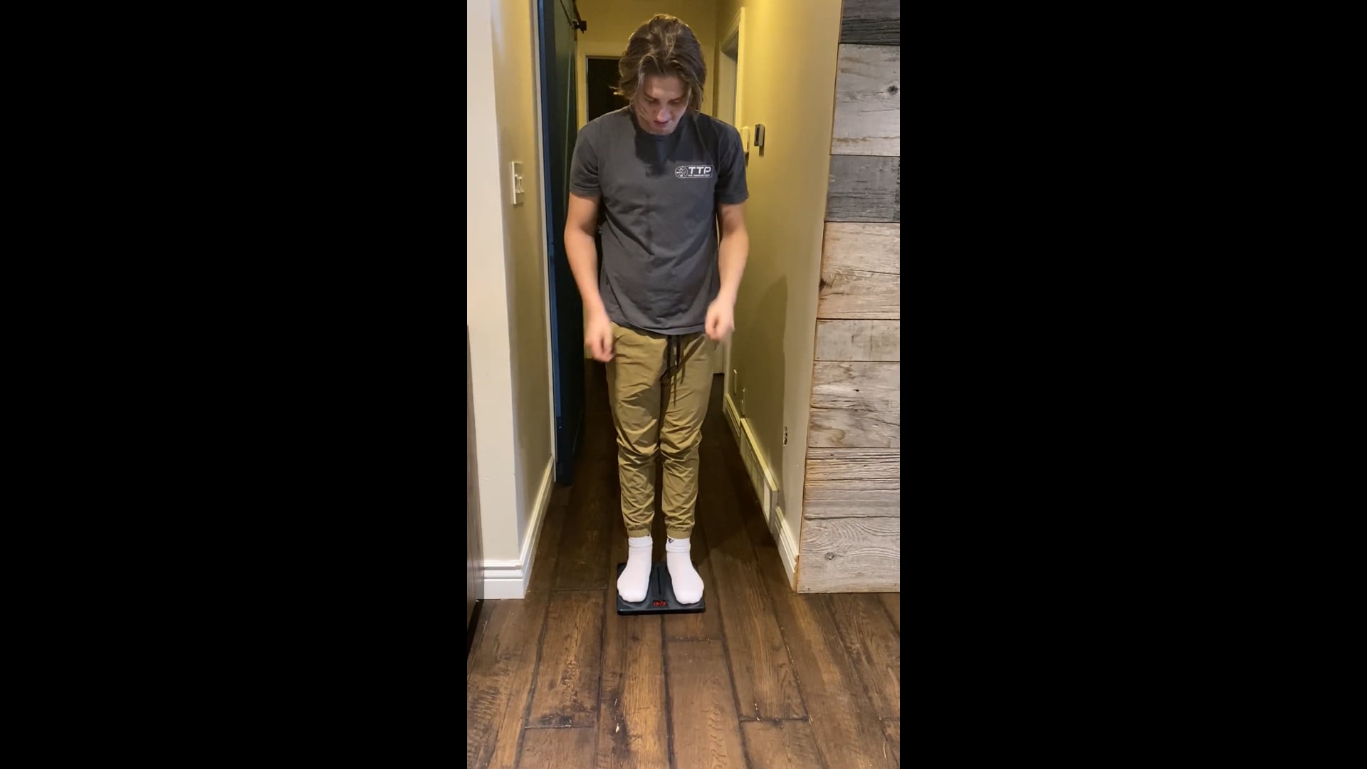 Watch deegan desjardin's Weight: 165.6 pounds