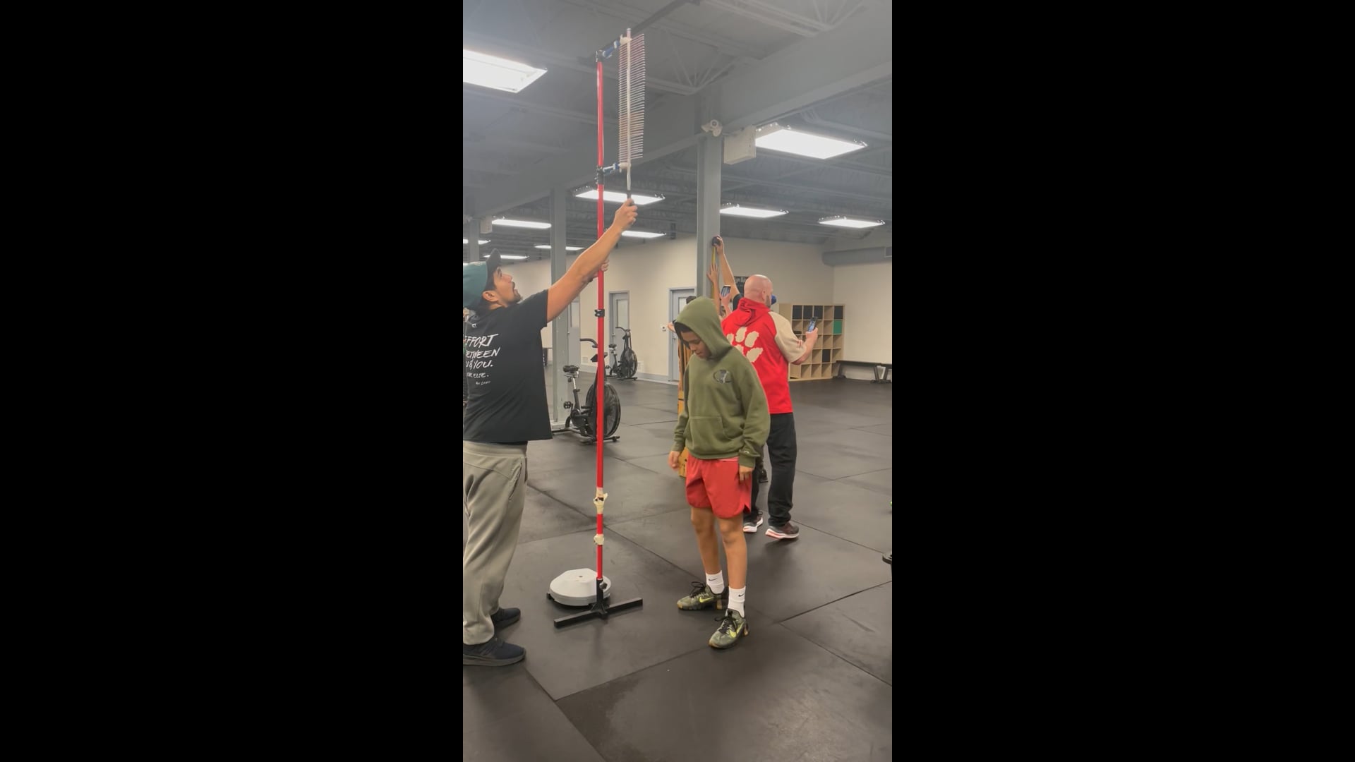 Watch boe bender's Vertical Jump: 8.39 inches