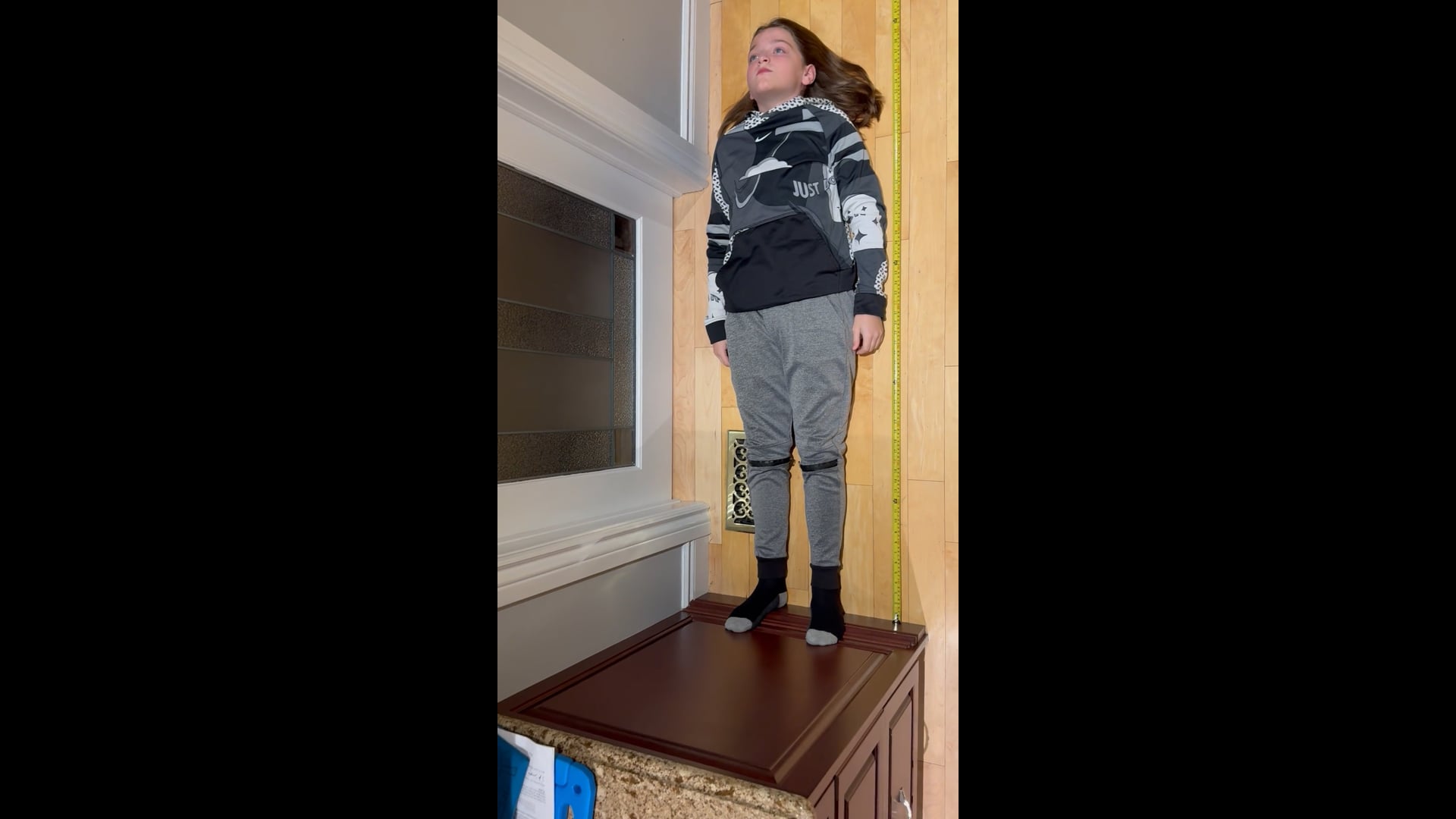 Watch jeter stewart's Height: 60.2 inches