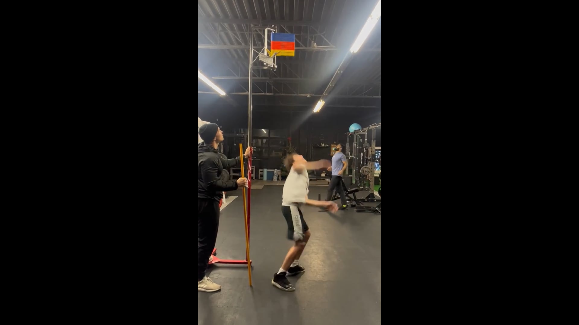 Watch cruz vonic's Vertical Jump: 18.3 inches