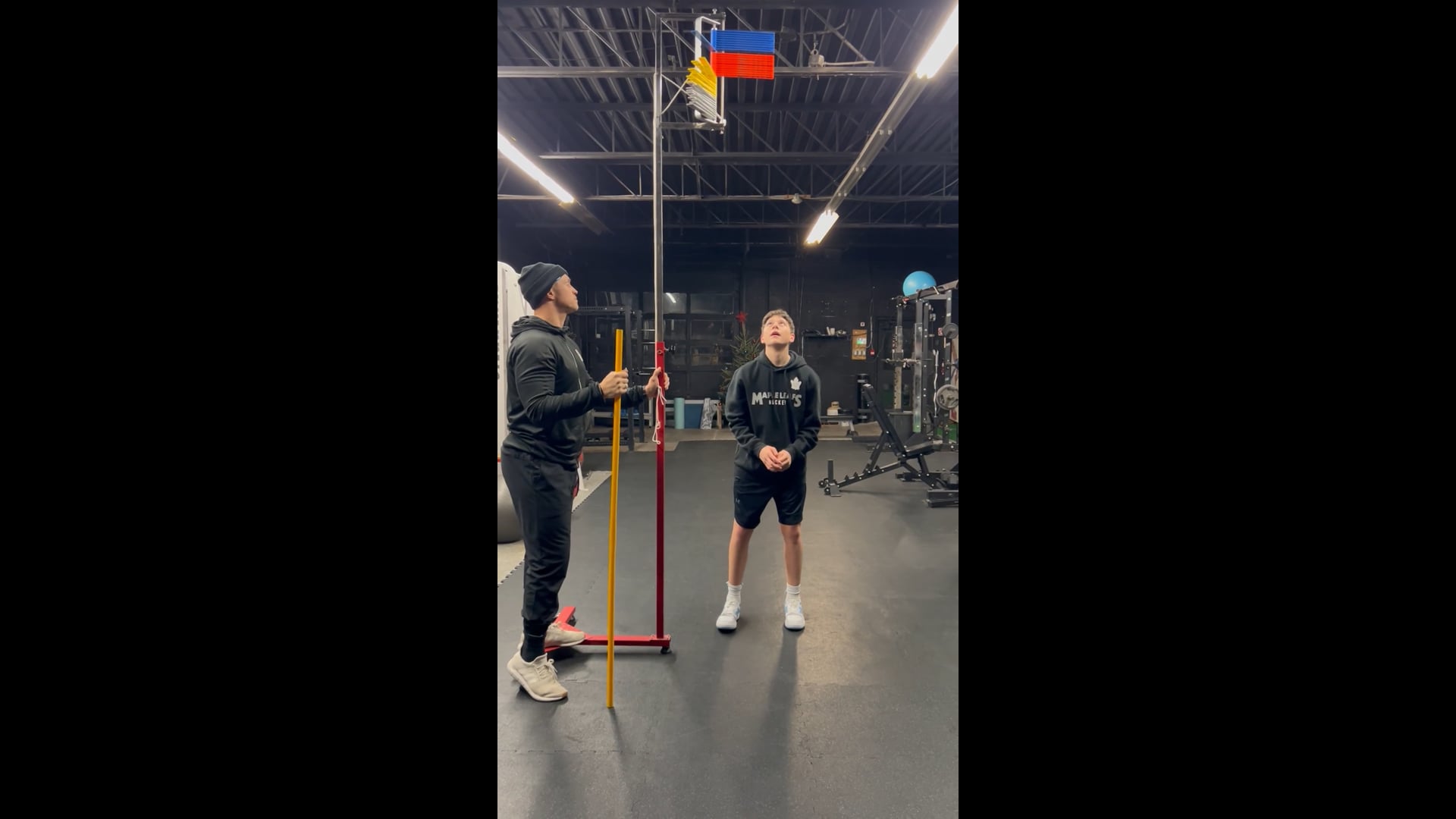 Watch gabe purdy's Vertical Jump: 18.03 inches