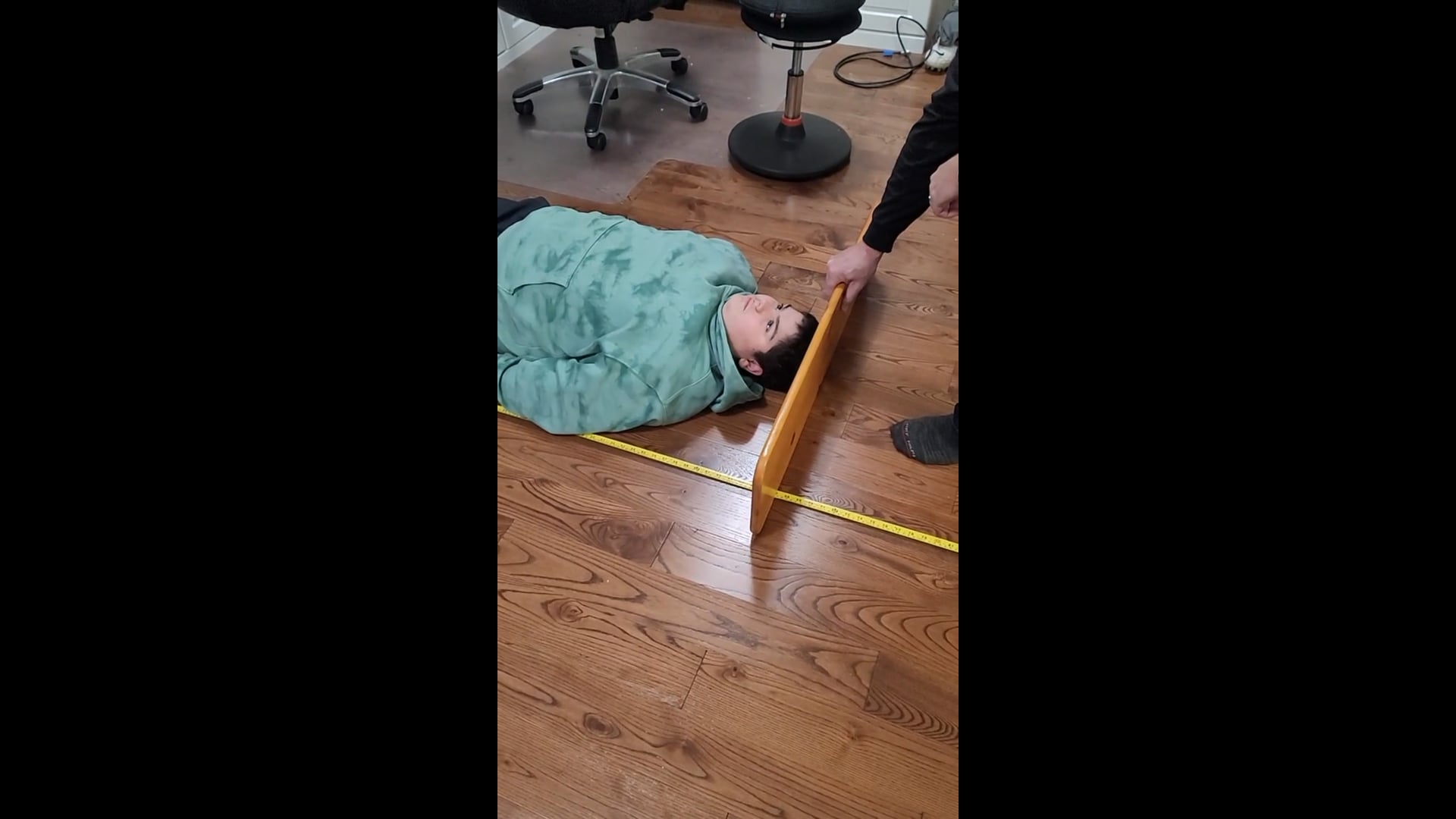 Watch garrett smith's Height: 66.4 inches