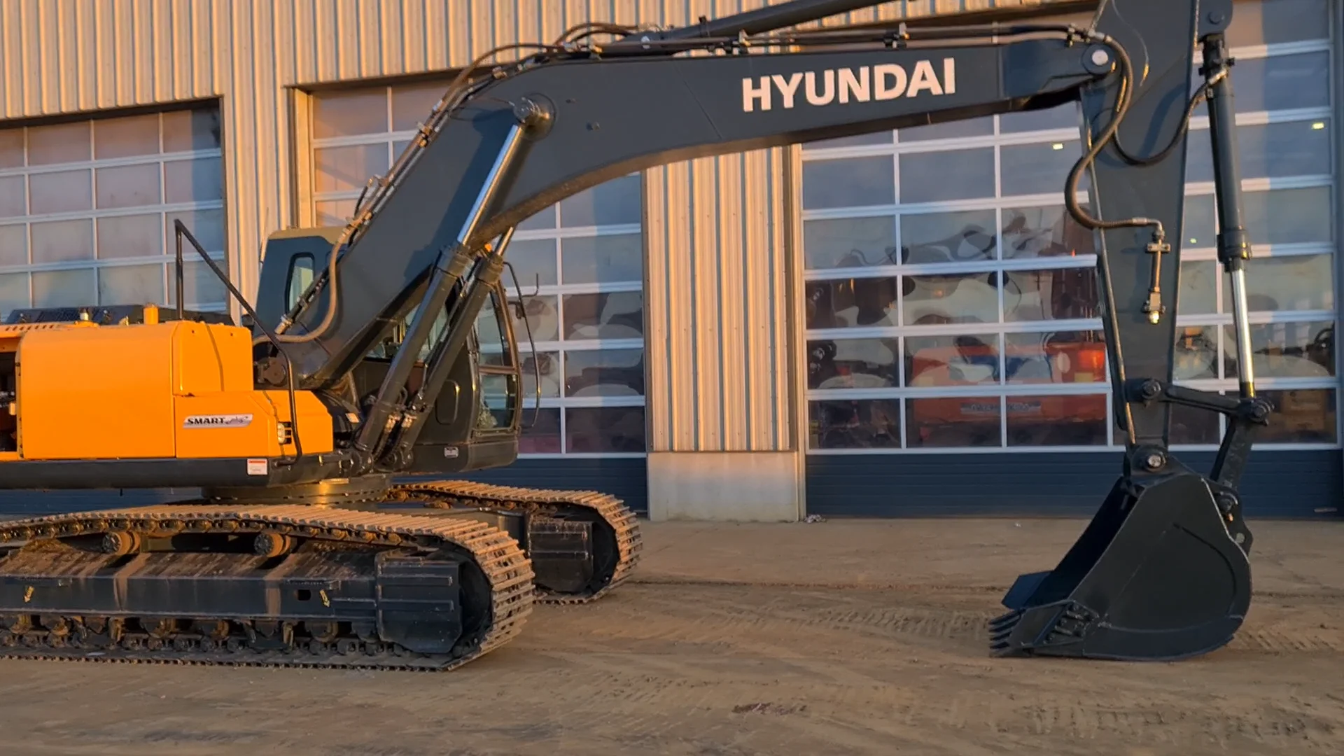Hyundai R215 - Leeds January 24 on Vimeo