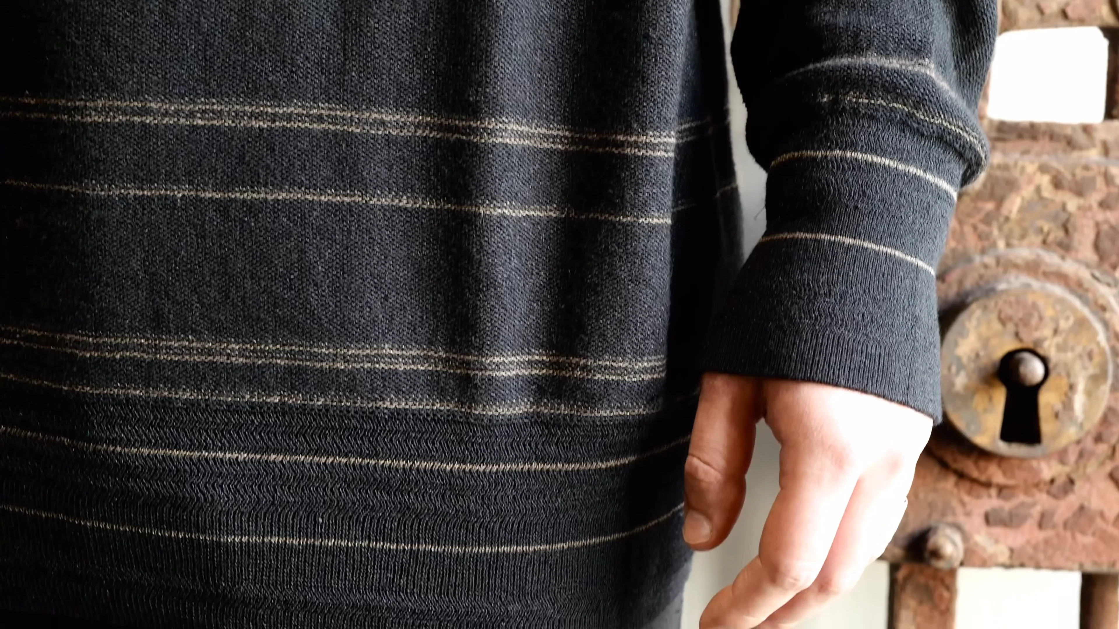SKC-LNBL. Pullover Knit Linen Nylon Cotton. Black. DEVOA. « GULLAM