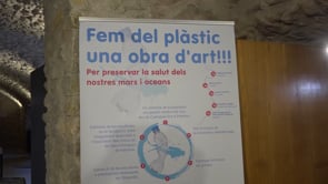 Alumnes de l'Esculapi aprenen a crear amb materials de reciclatge