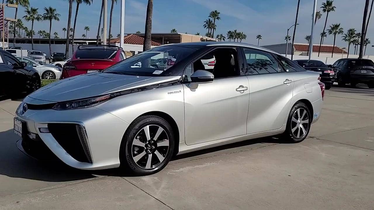 USED 2020 TOYOTA MIRAI Sedan at Tustin Toyota (USED) P14087 on Vimeo