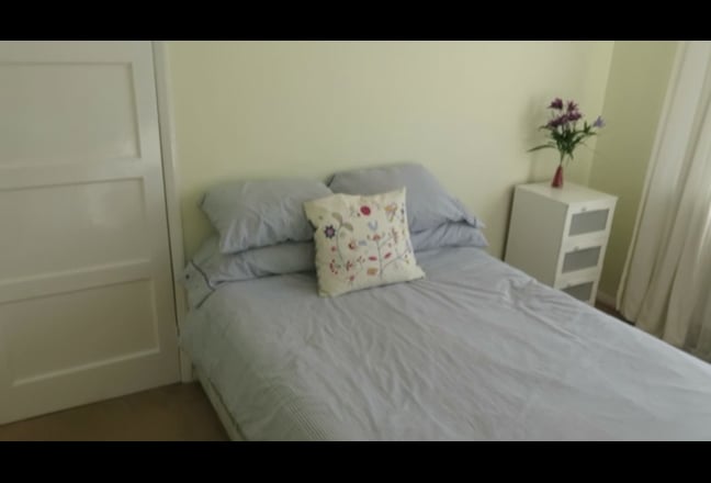 Lovely Double Room in Quiet Professional House Main Photo