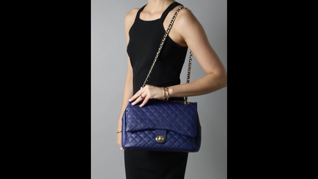 Bolsa Tiracolo Grande Daniele Couro Corrente Dourada Azul Night Sky