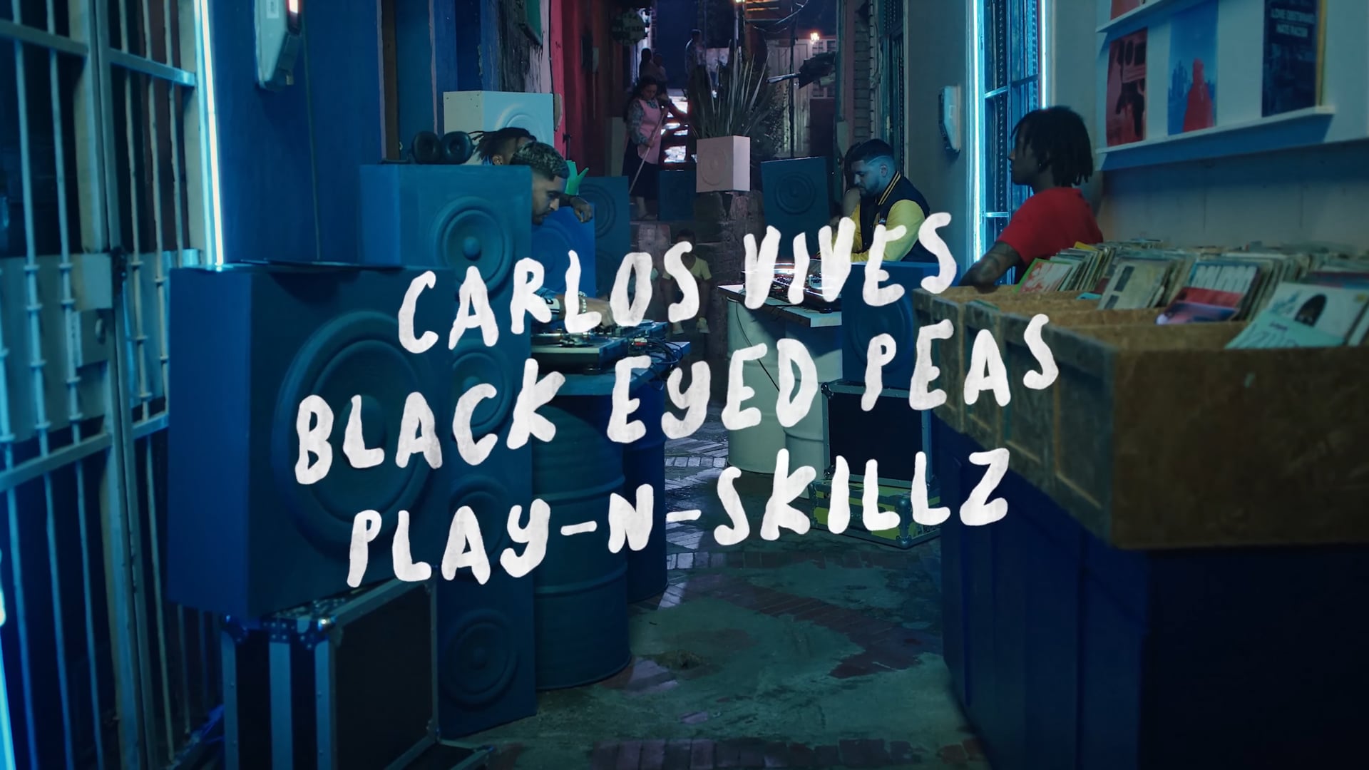 Carlos Vives, Black Eyed Peas, Play N Skillz - El Teke Teke (Video Oficial) (Original)