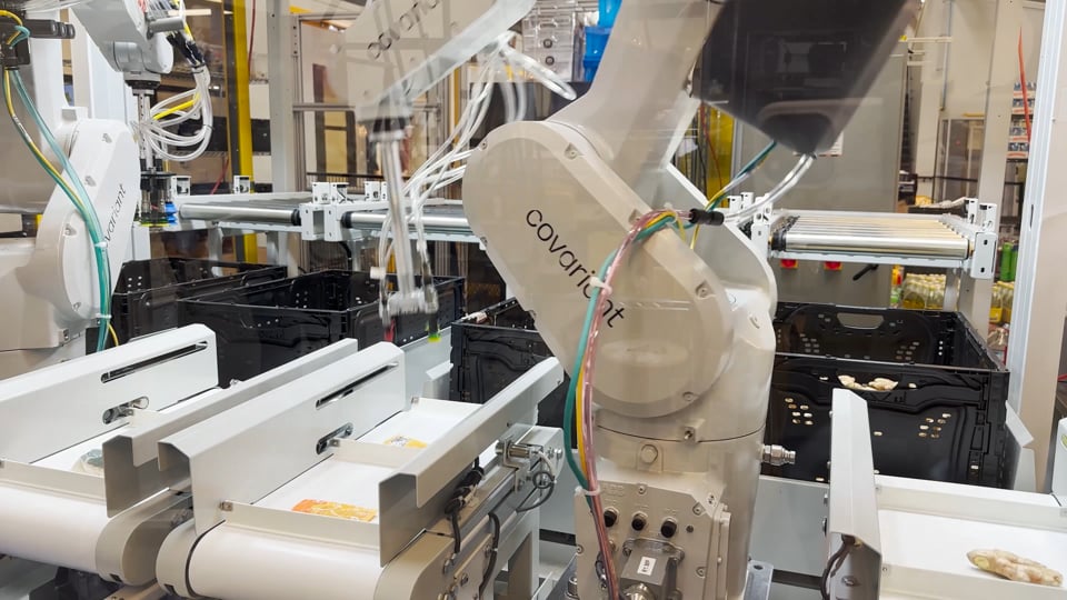 Covariant Brain-powered robots kitting meals