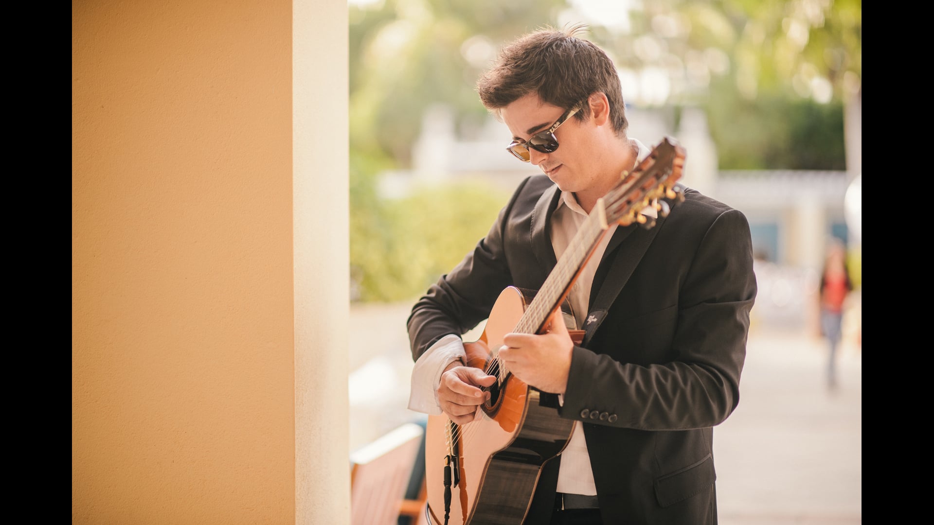 Promotional video thumbnail 5 for Jim Gabelbauer | Destination Event Guitarist