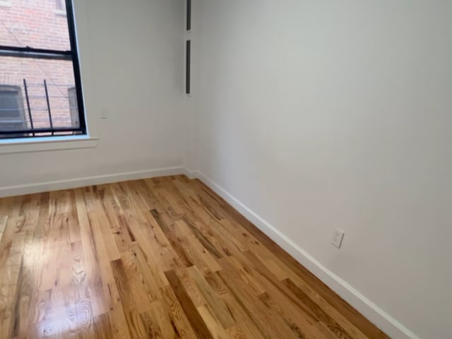 566W 162nd. Spacious affordable rooms in Manhattan Main Photo