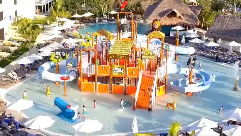 https://i.vimeocdn.com/video/1788350171-d11cad6c2228c07da291ea8c410767847c72ea125895ed98870ddb4a0261686f-d