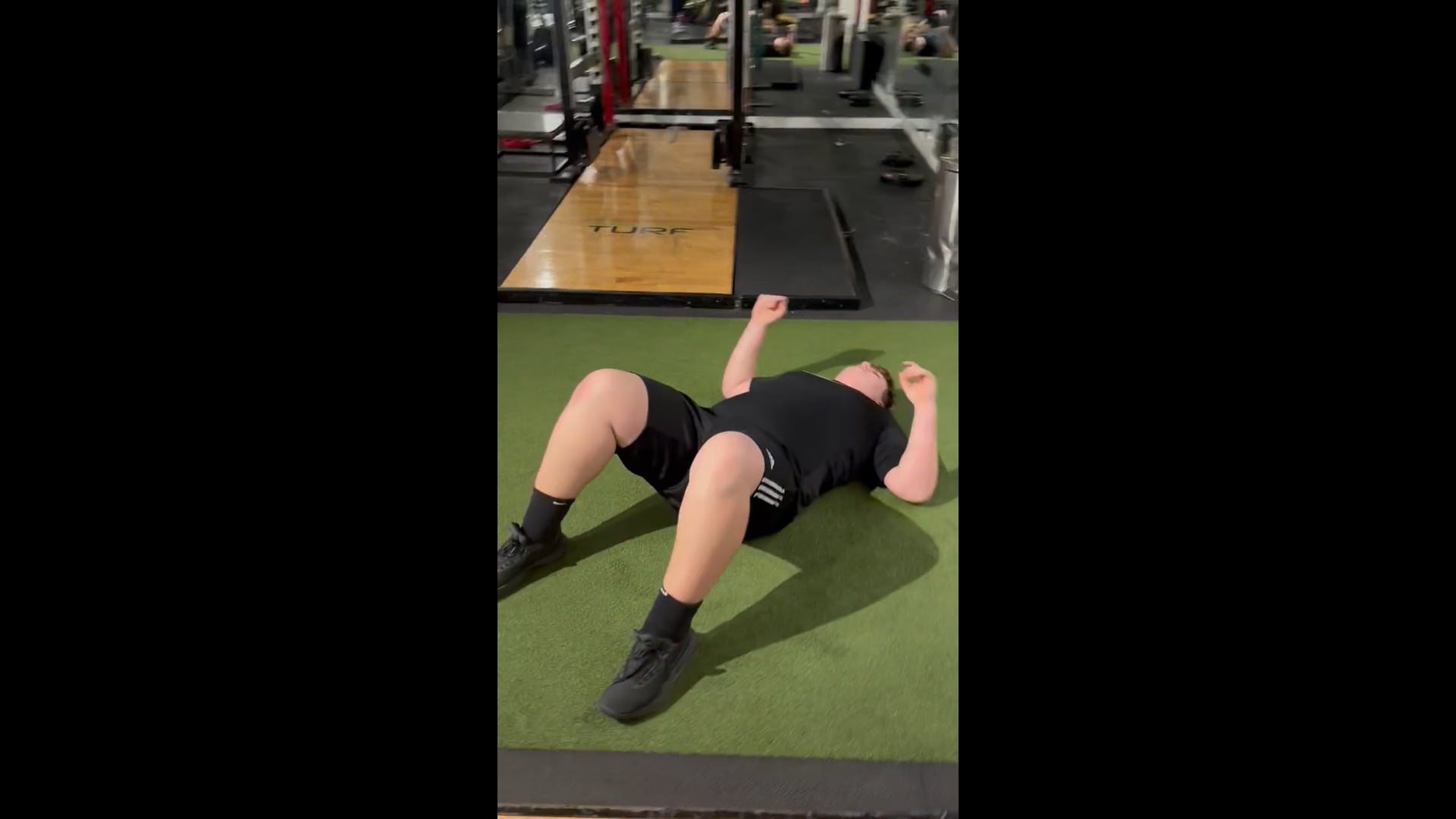 Watch tomas villano's Sit Ups: 20 sit ups