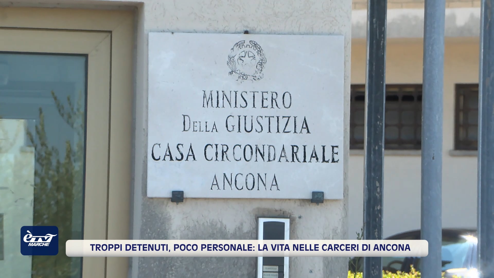 Troppi detenuti, poco personale: la vita nelle carceri di Ancona - VIDEO 