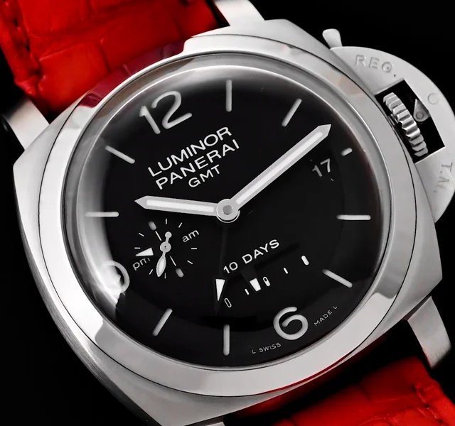 Panerai Luminor PAM00270 POWG14A Macro Video