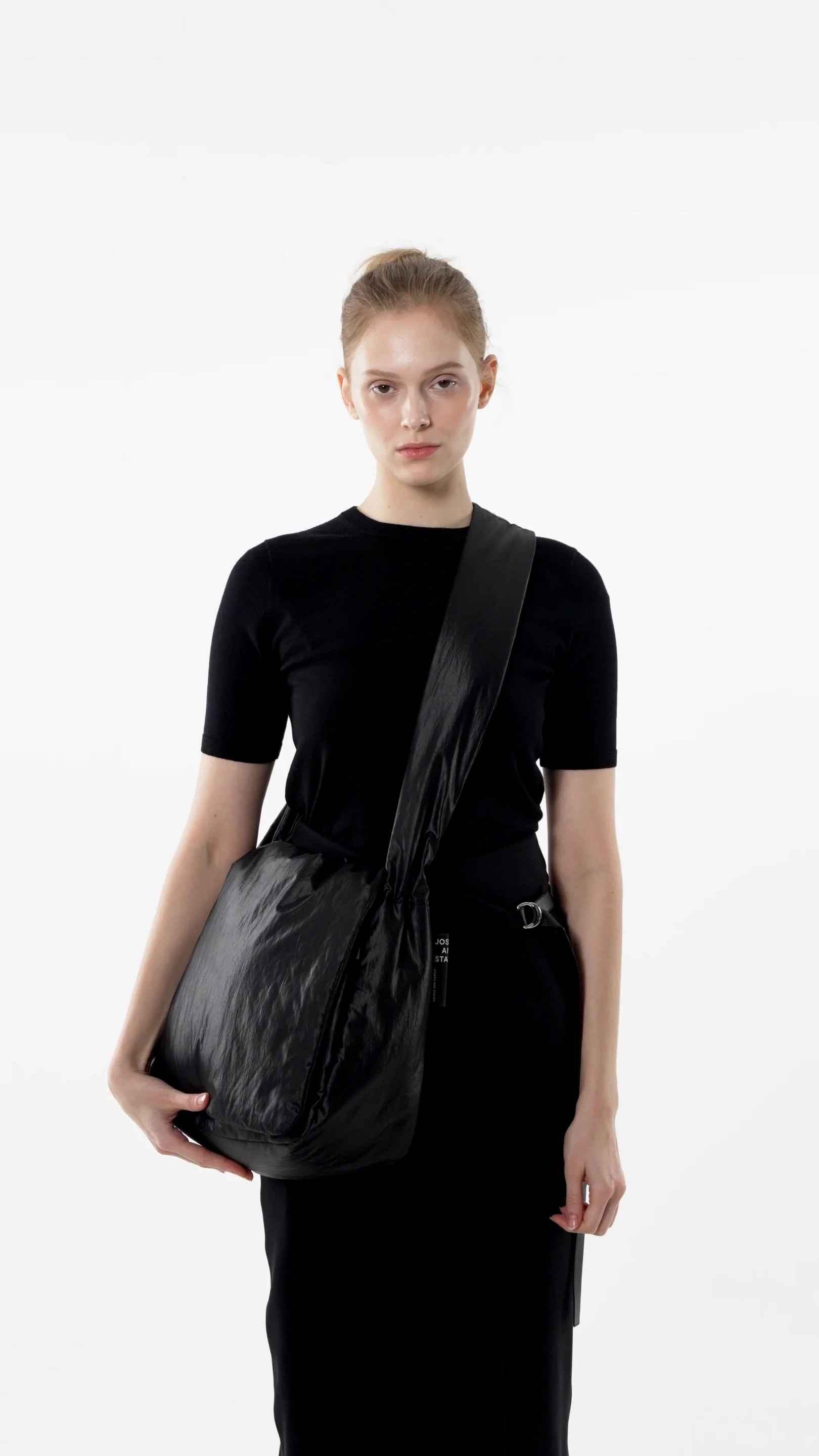 ★ベストセラー★JOSEPH & STACEY★Pebble Messenger Bag MUSINSA | JOSEPH AND STACEY Pebble Messenger Bag Mist