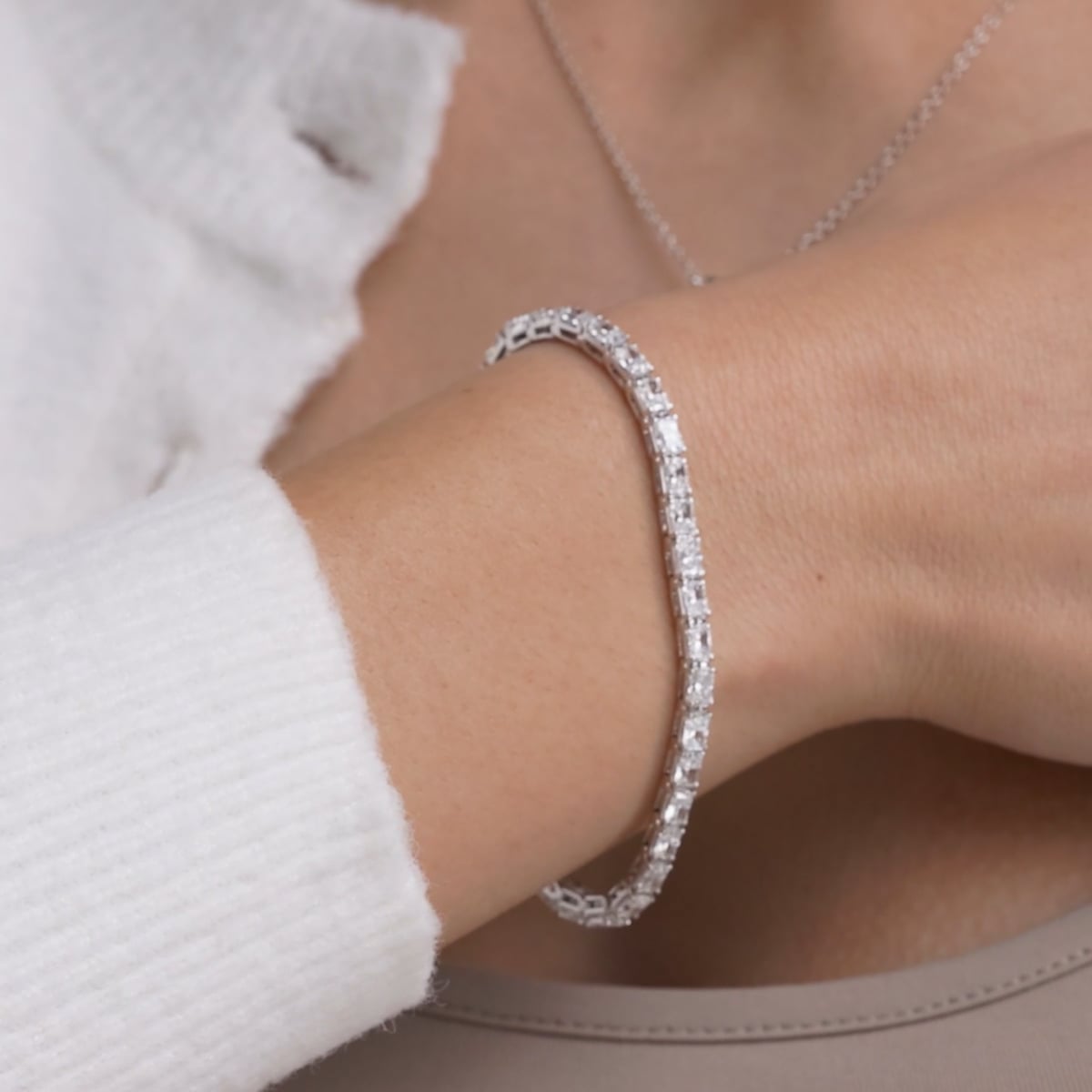 10 ctw Radiant Lab Grown Diamond East-West Tennis Bracelet - 7 Inches Platinum, F, VS2