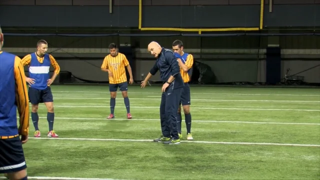 4v2 Keep Away Activity with Ian Barker United Soccer Coaches