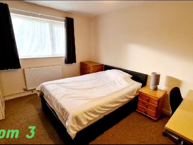 Double rooms with off-road parking Main Photo