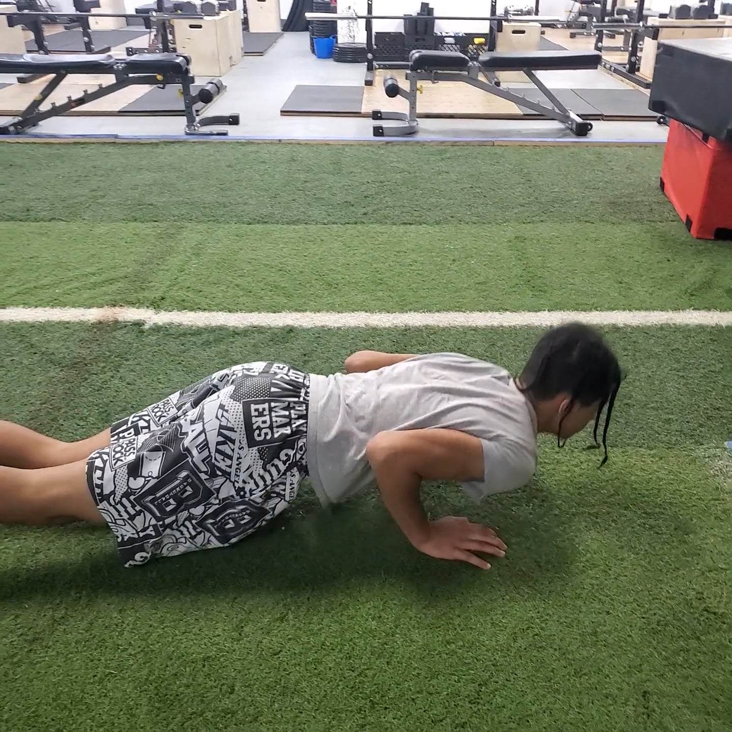 Watch isaiah r-l's Push Ups: 7 push ups