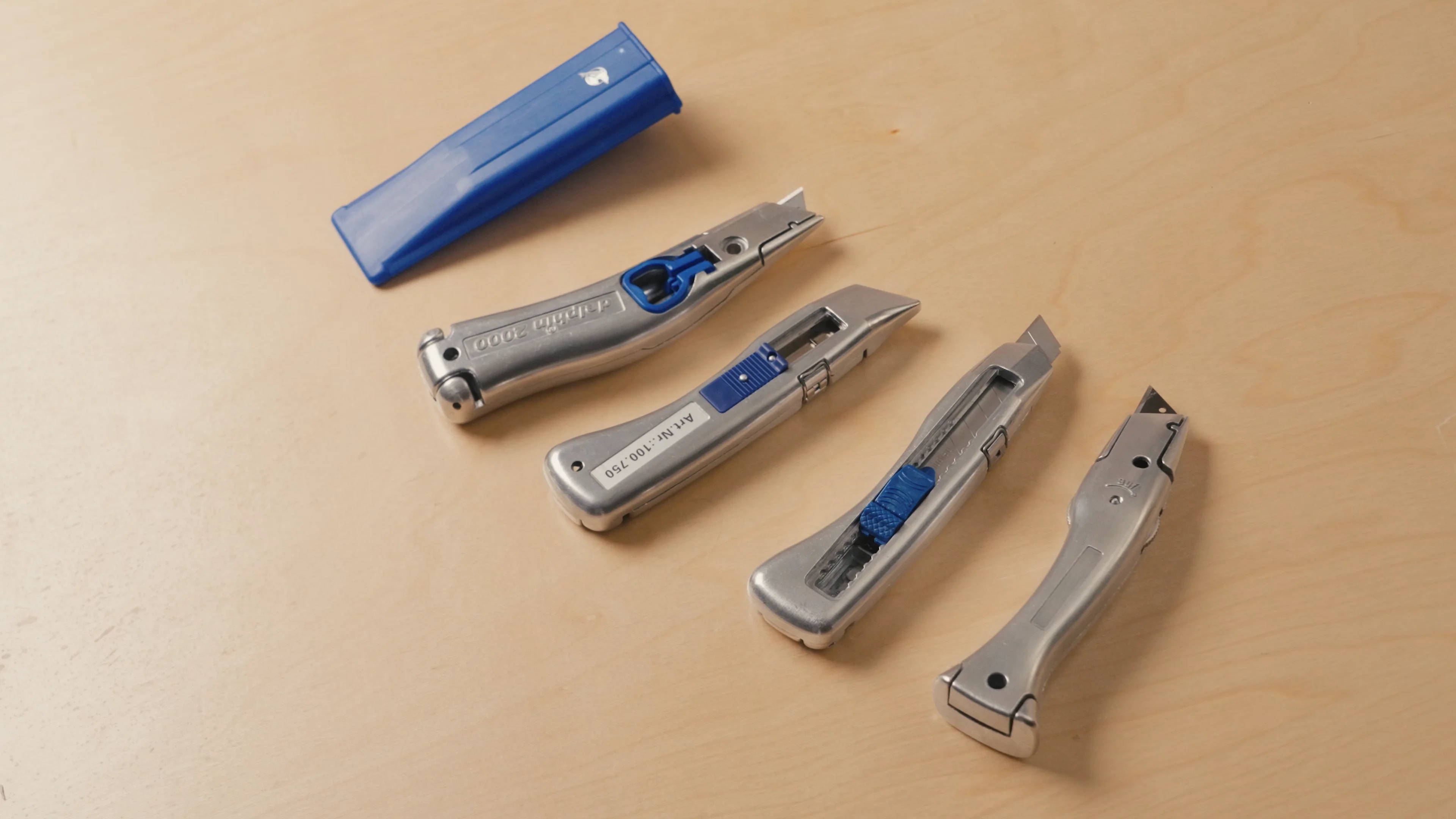 Delphin 2000 Universal Knife with Holster - Lee Valley Tools
