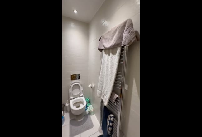 One double room ensuite available in East London Main Photo